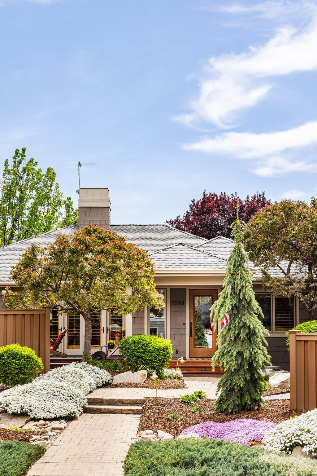 HIGHLAND CIRCLE - Residential