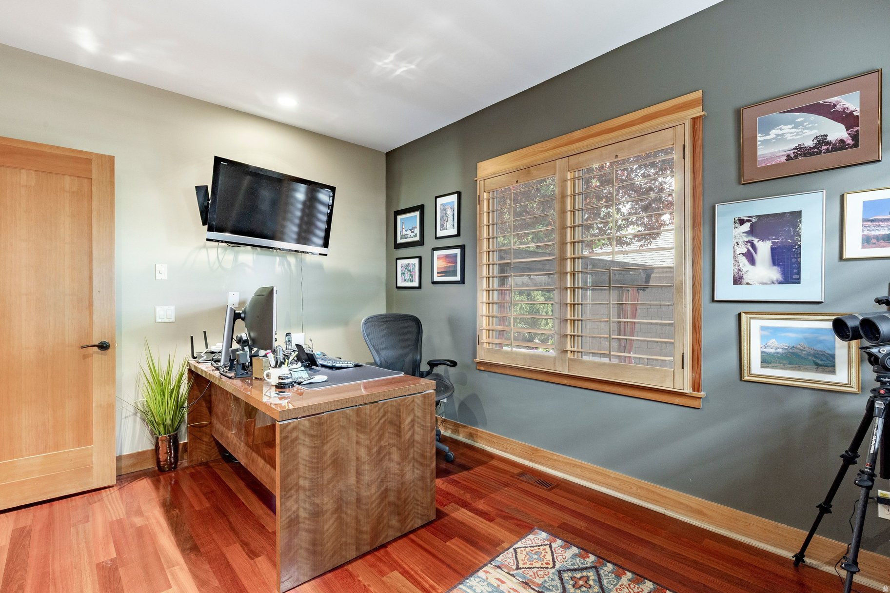 HIGHLAND CIRCLE - Residential