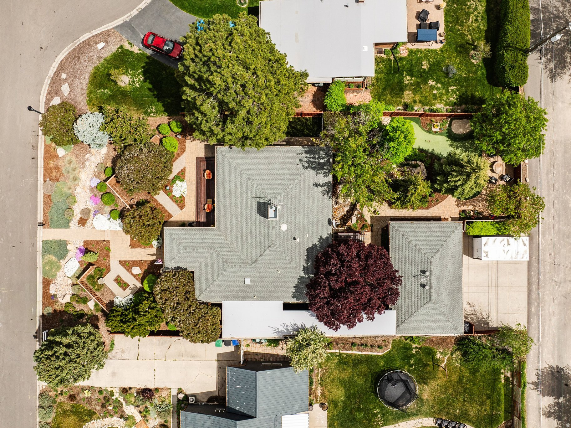 HIGHLAND CIRCLE - Residential