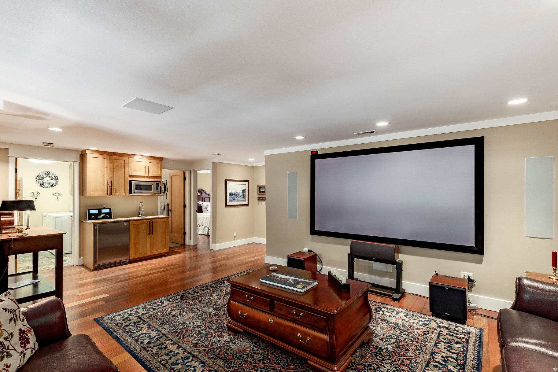 HIGHLAND CIRCLE - Residential