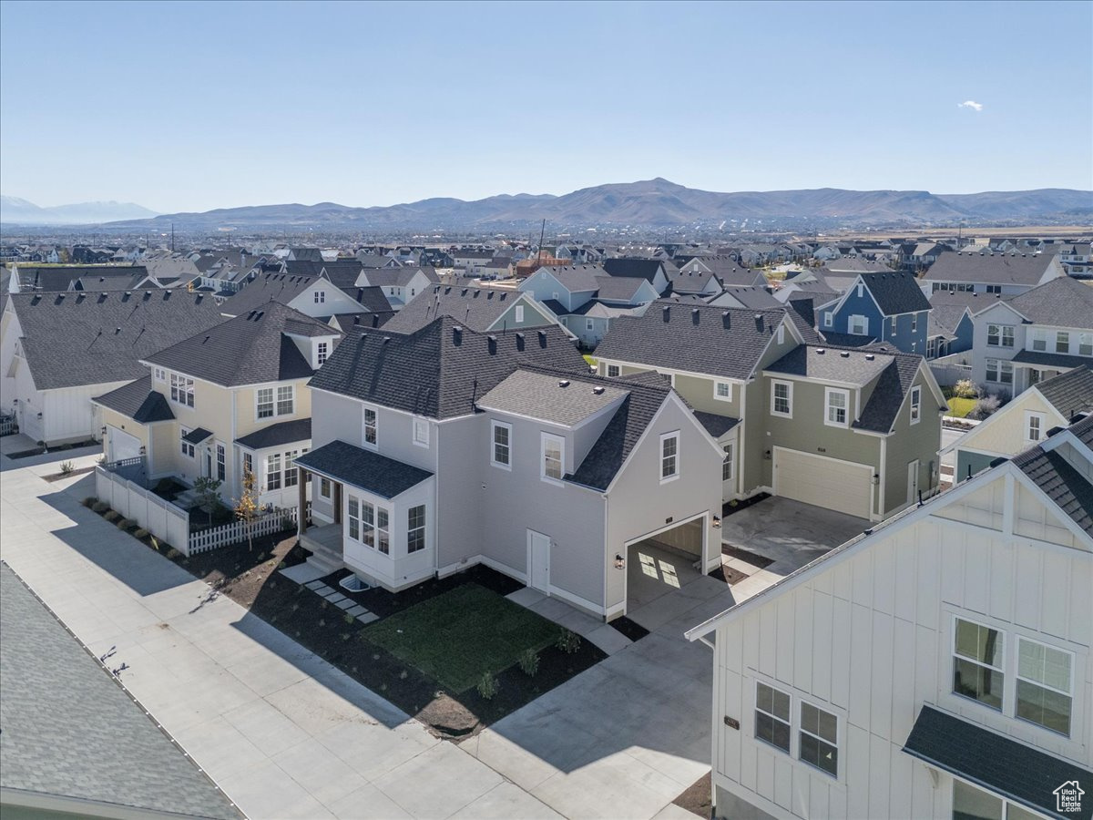 DAYBREAK - Residential