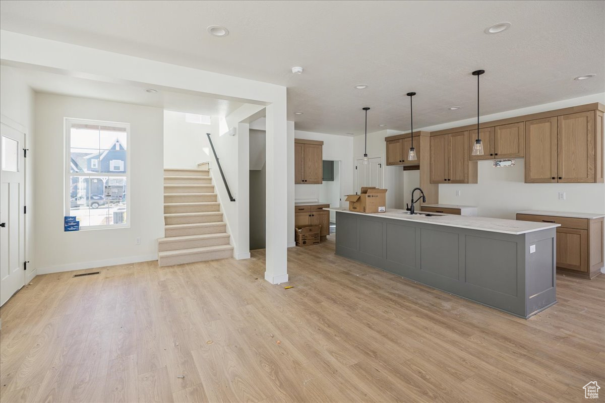 DAYBREAK - Residential