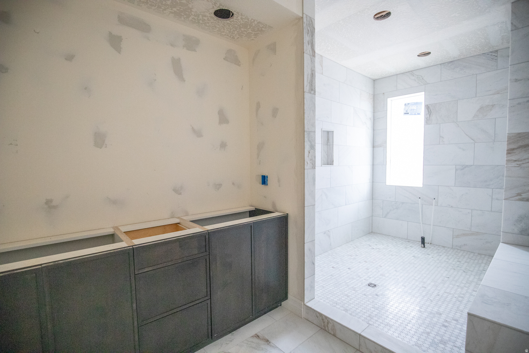 THE IRIS - Residential