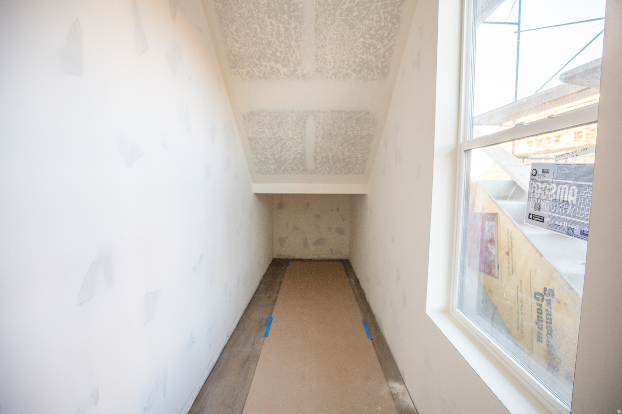 THE IRIS - Residential