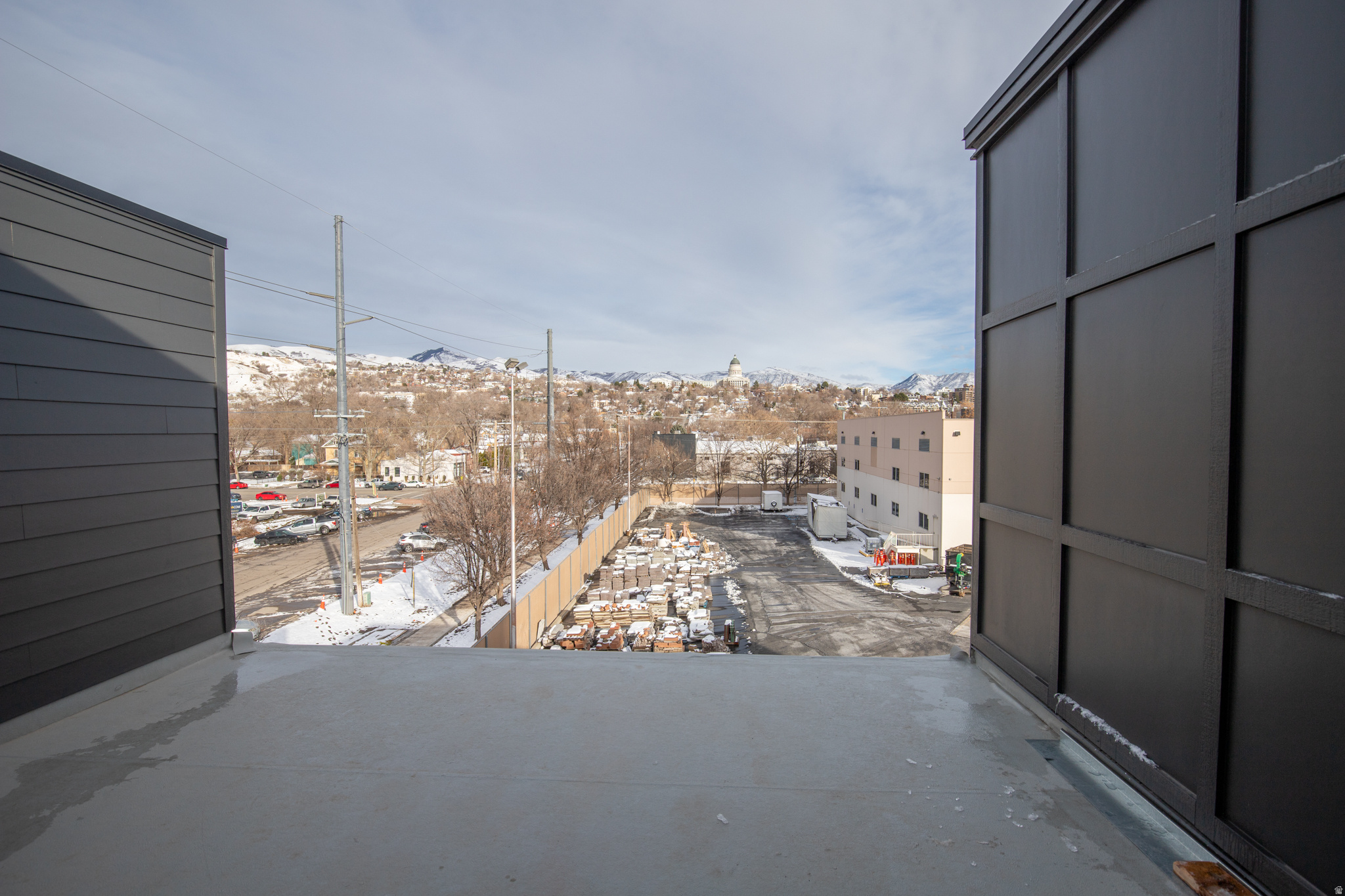 THE IRIS - Residential