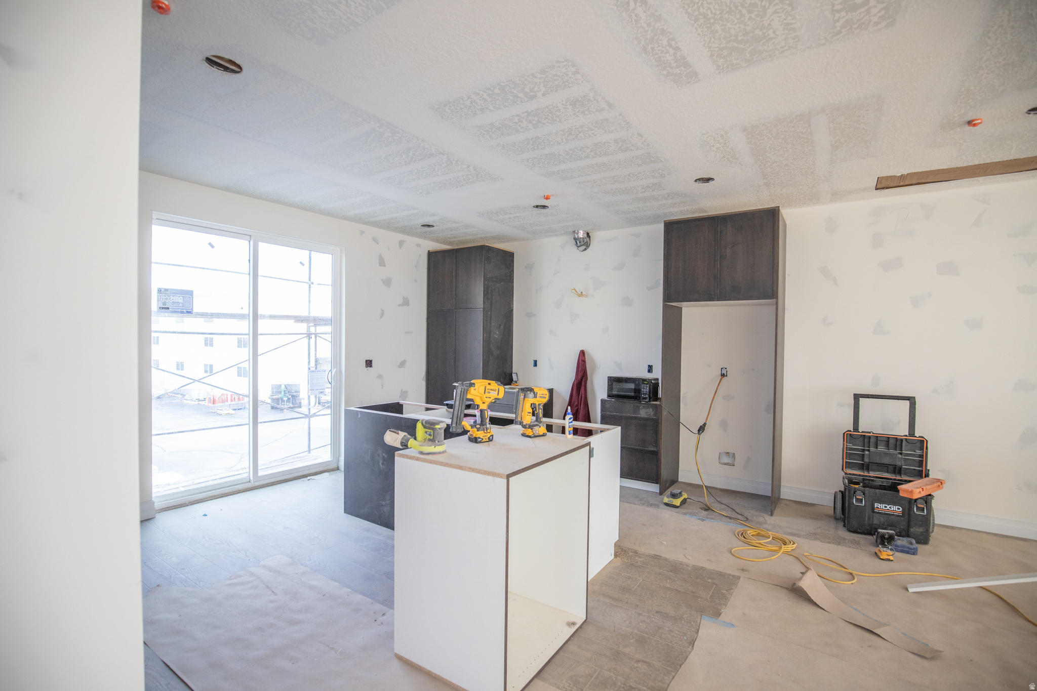 THE IRIS - Residential