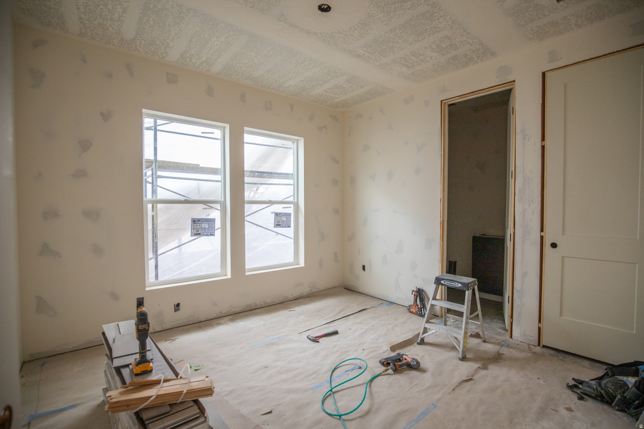 THE IRIS - Residential