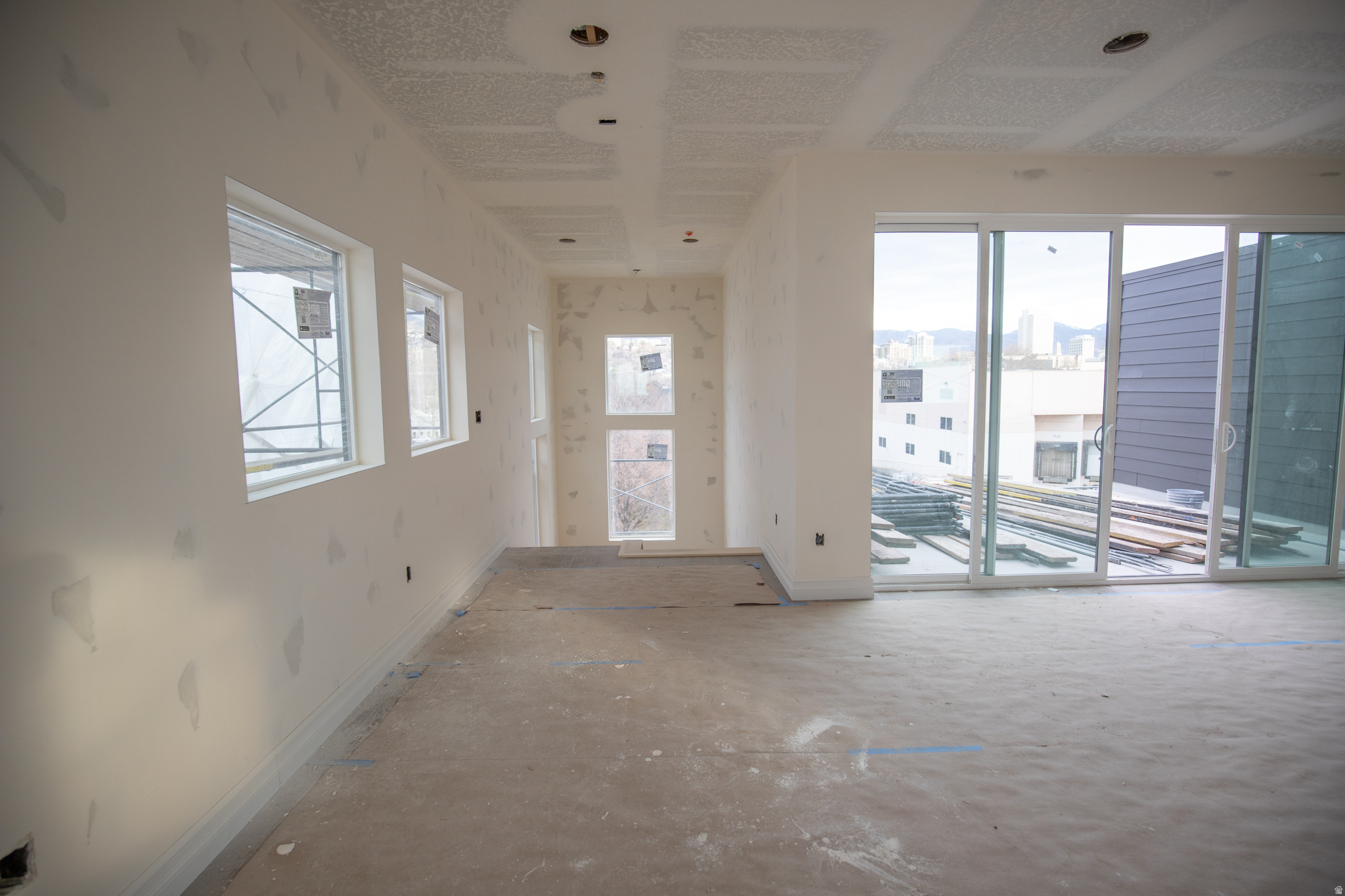 THE IRIS - Residential