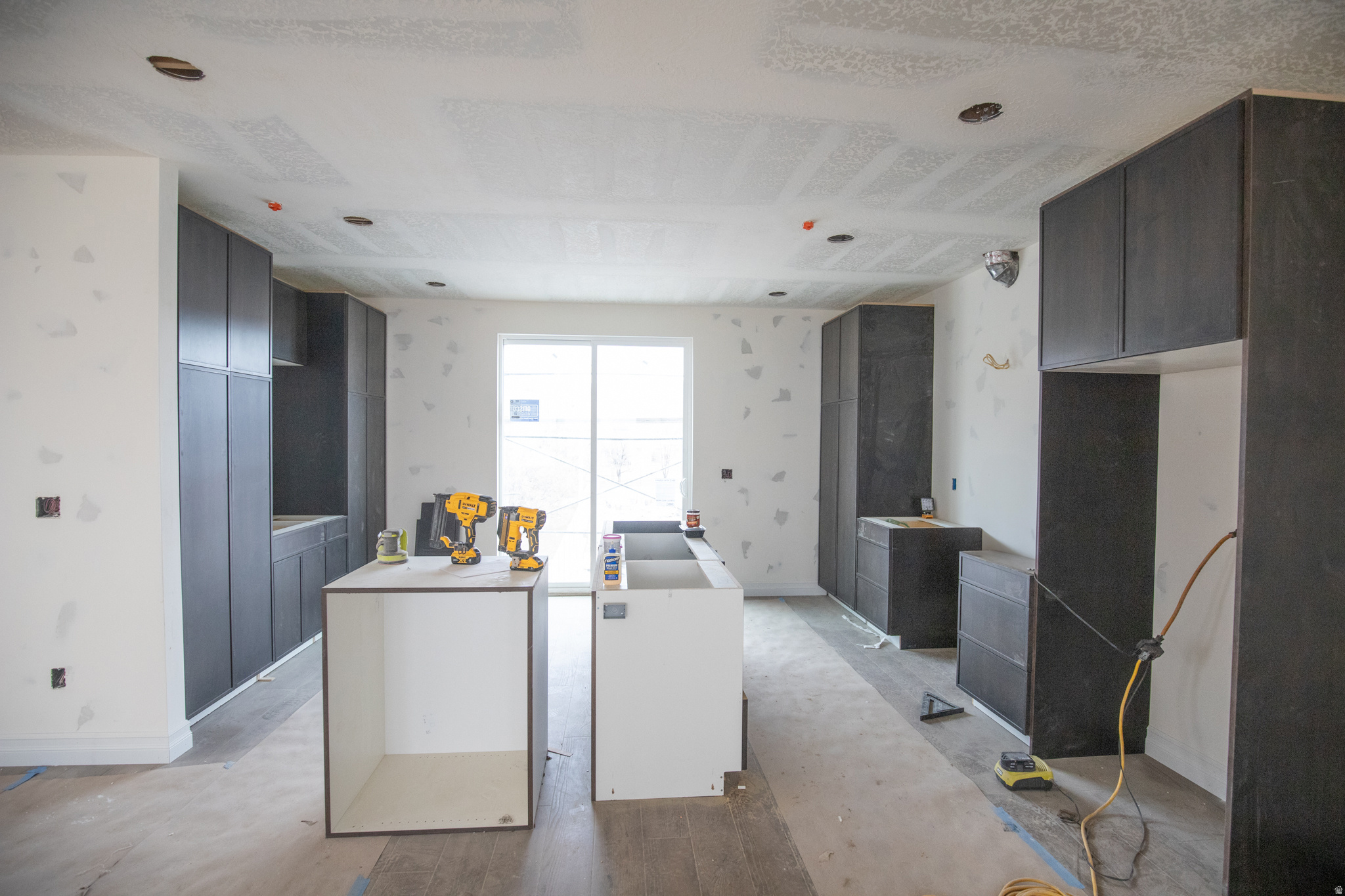 THE IRIS - Residential