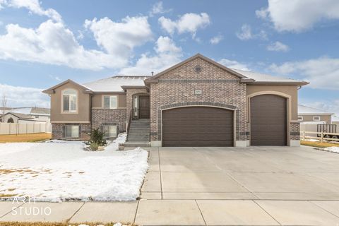 Tiny photo for 2673 W 2125 N, Farr West, UT 84404 (MLS # 2130866)