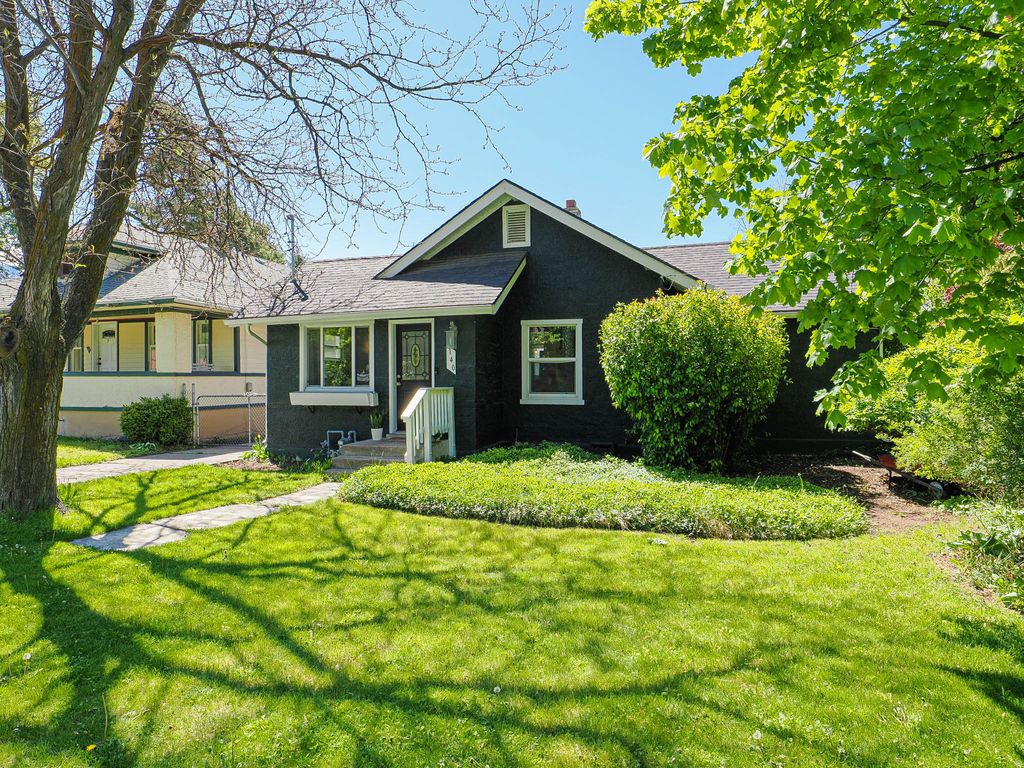 Photo of 140 W 500 S, Logan, UT 84321 (MLS # 2155927)