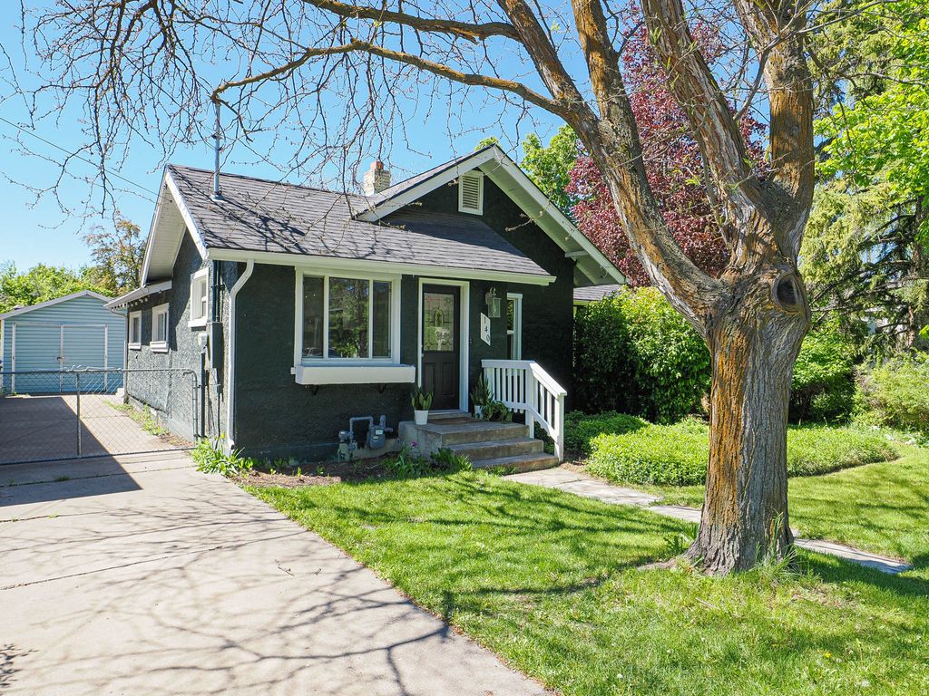 Photo of 140 W 500 S, Logan, UT 84321 (MLS # 2155927)
