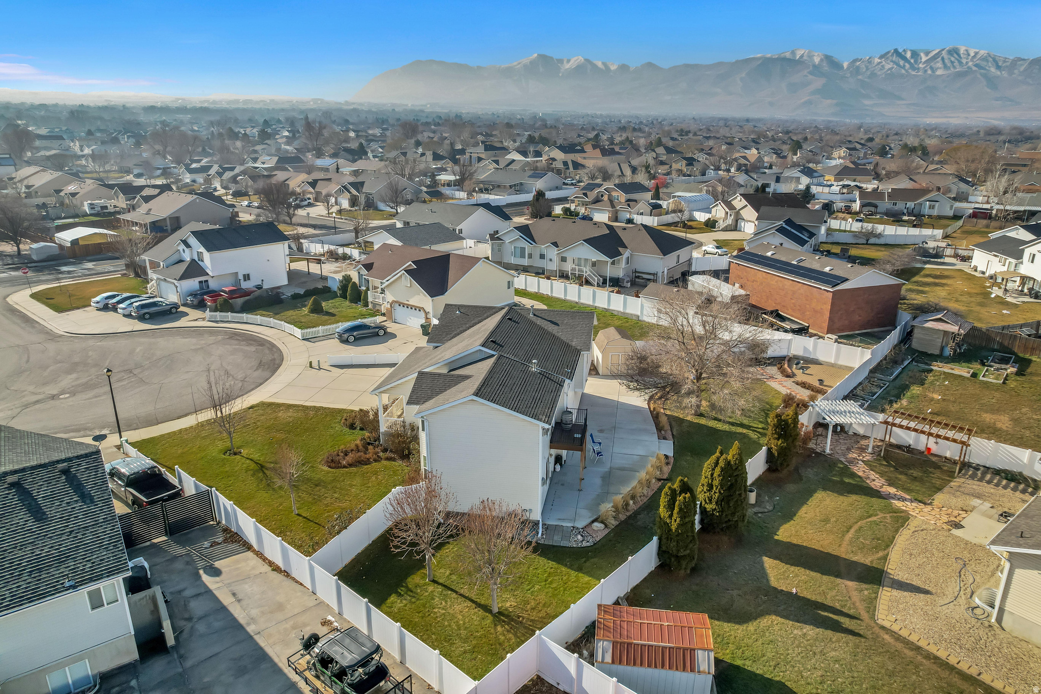 MEADOWS - Residential