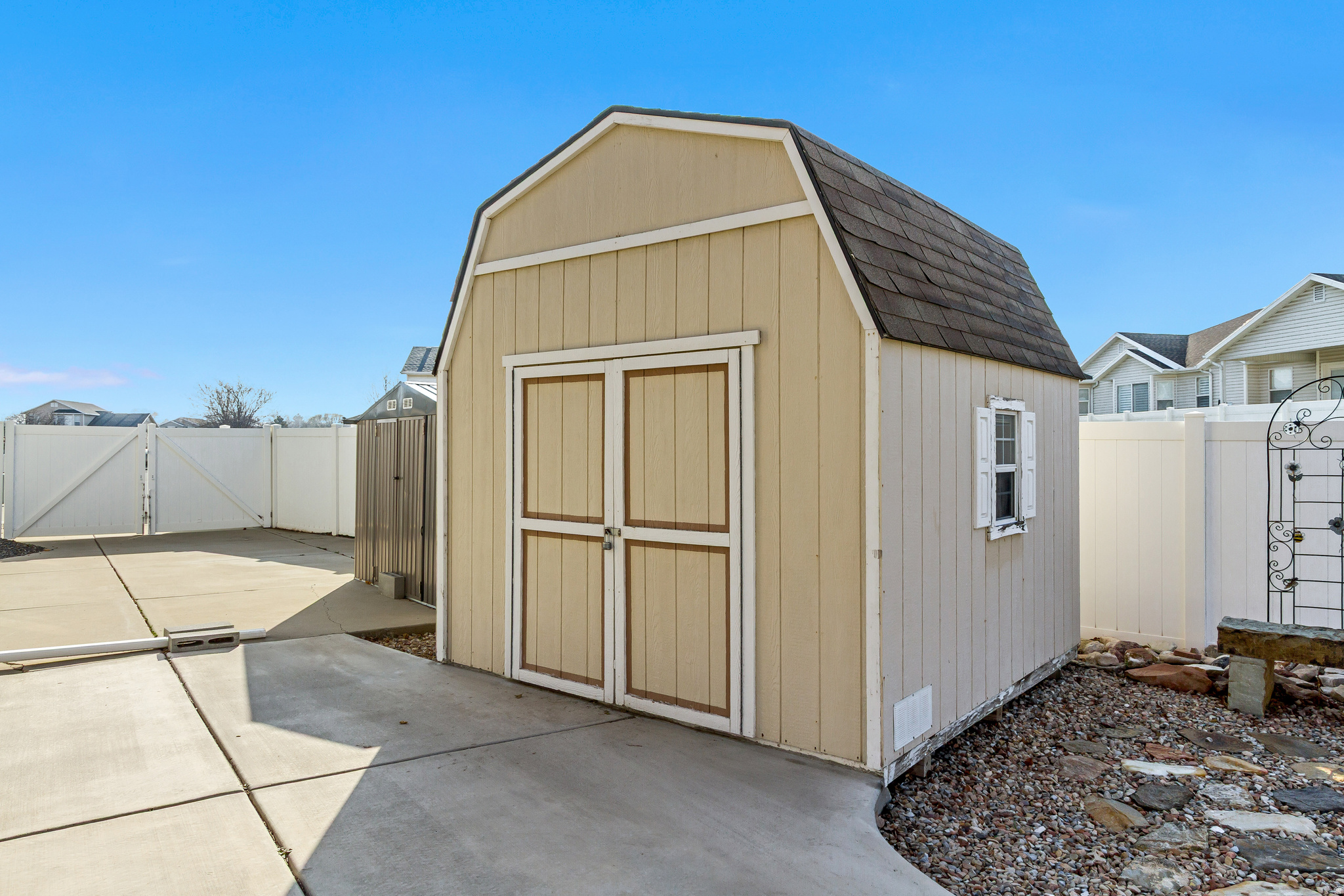 MEADOWS - Residential