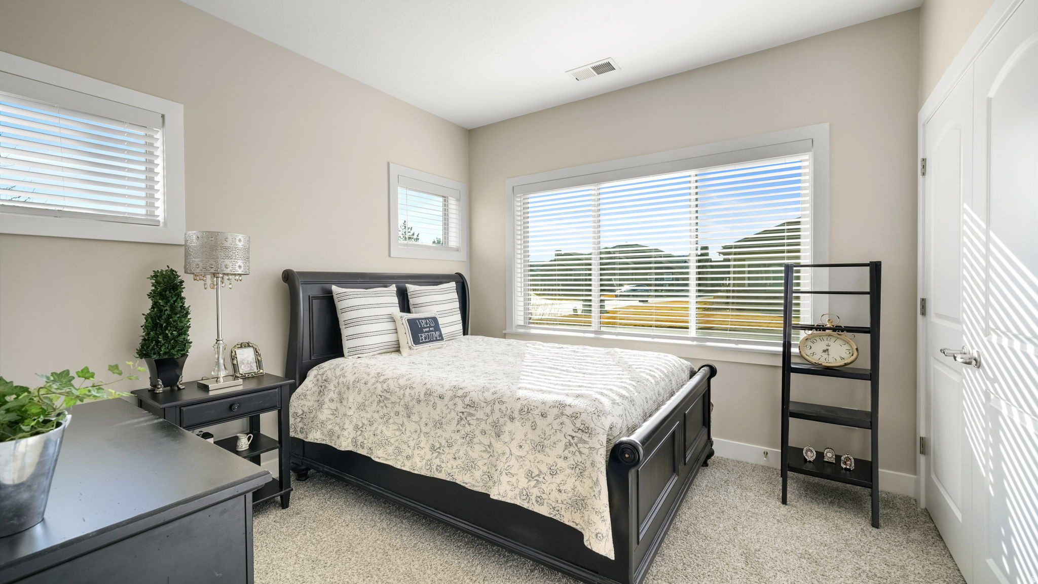 DIGNITY COTTAGES - Residential