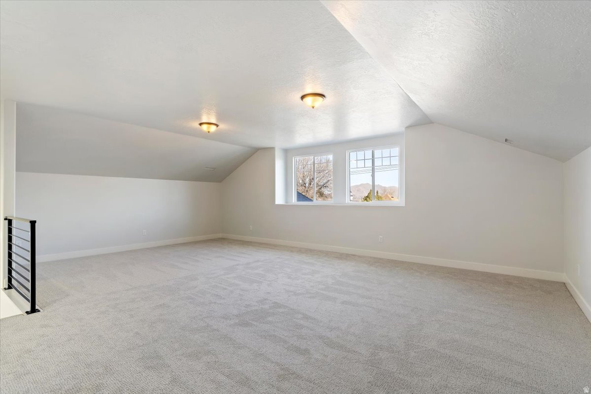 BELLO CORNER - Residential