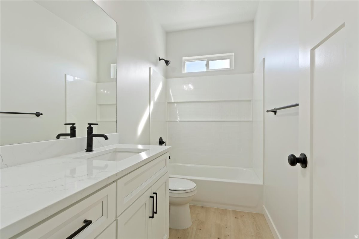 BELLO CORNER - Residential