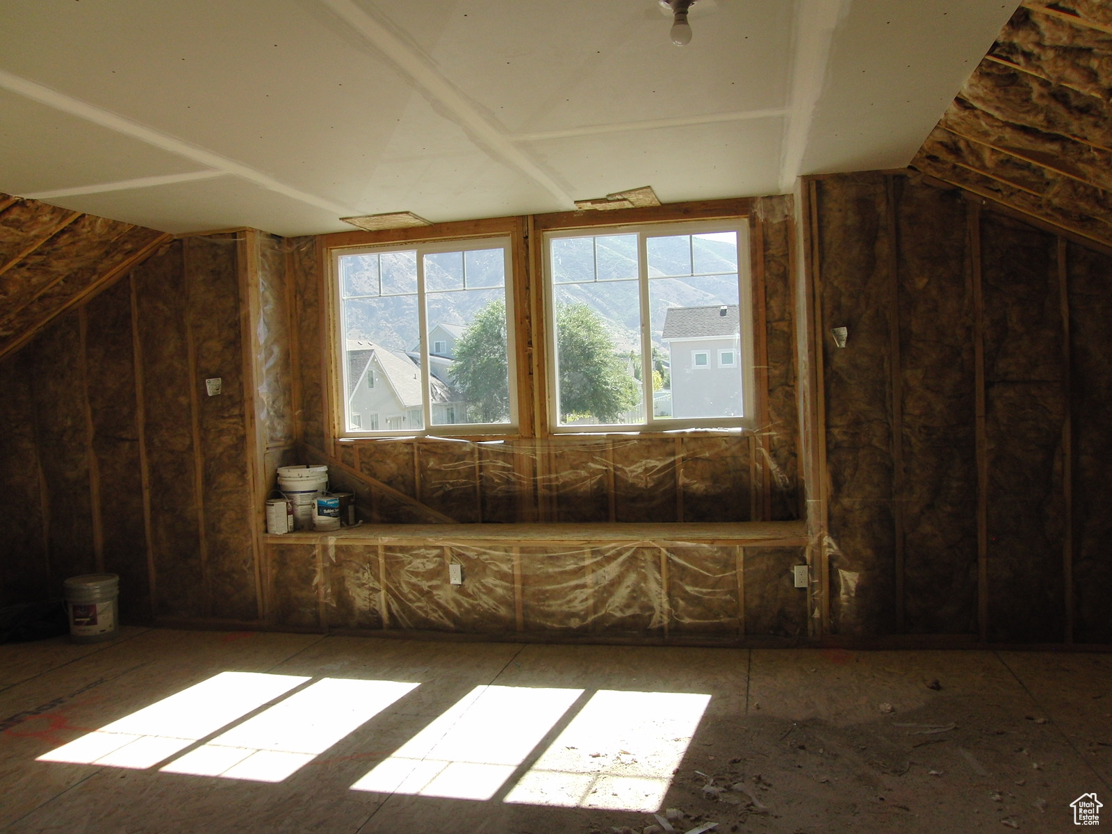 BELLO CORNER - Residential