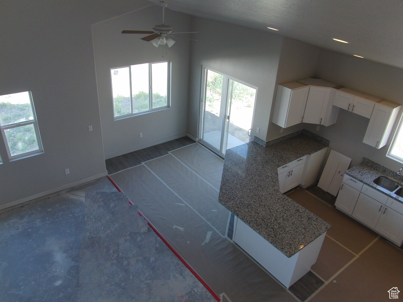 BELLO CORNER - Residential