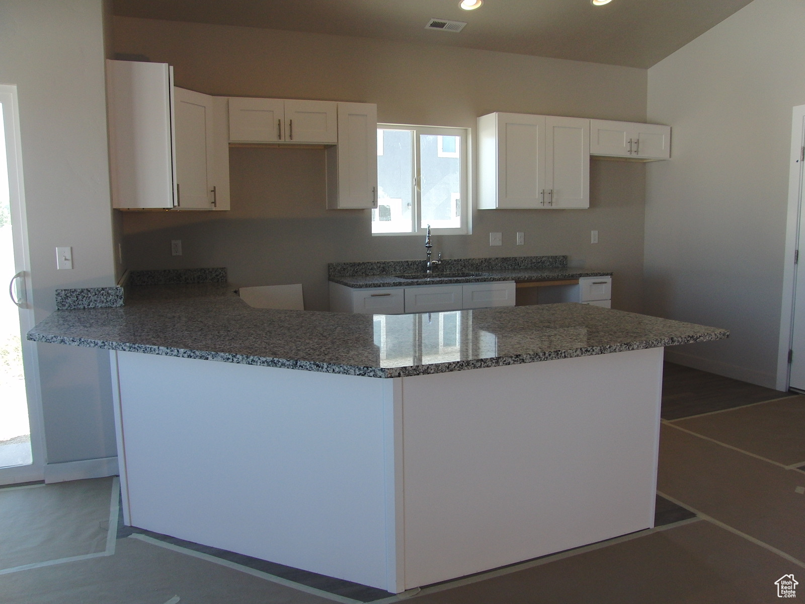 BELLO CORNER - Residential