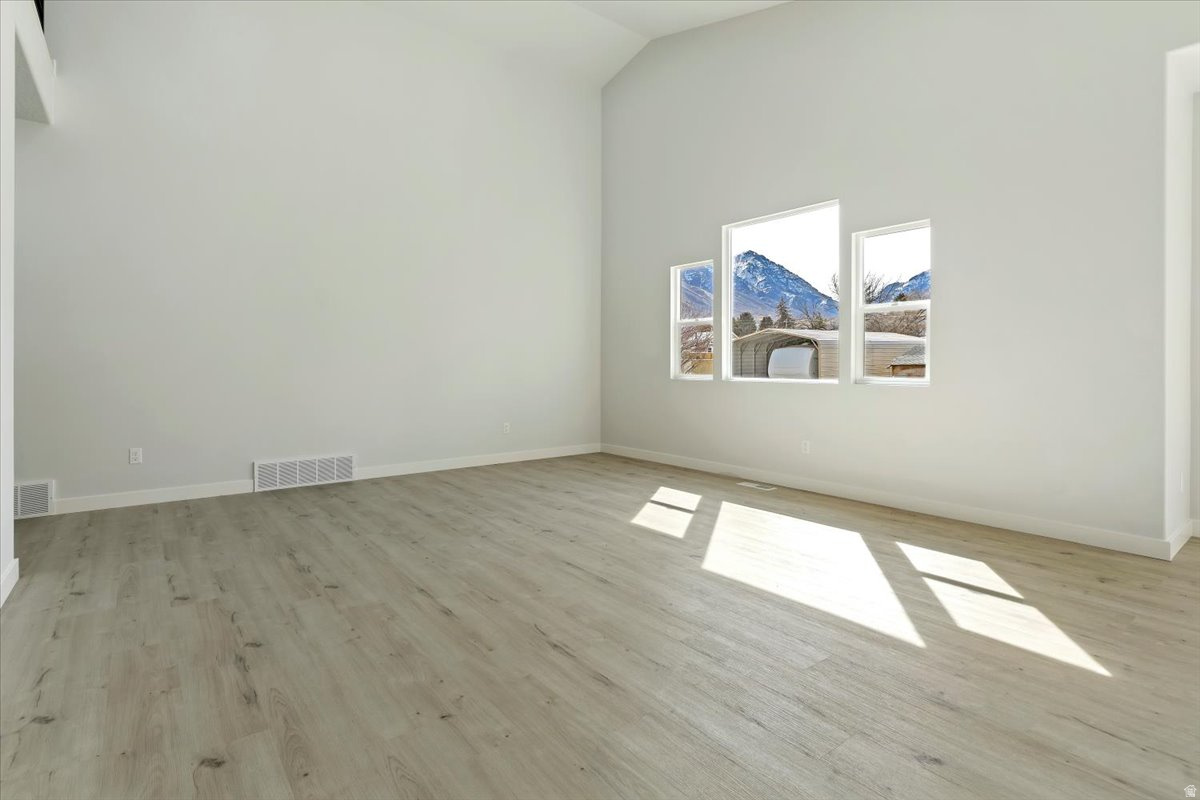 BELLO CORNER - Residential