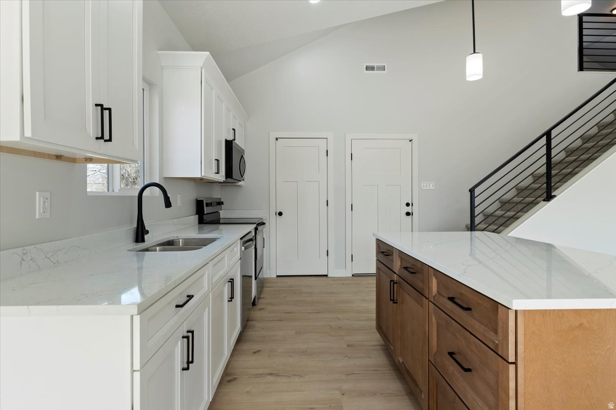 BELLO CORNER - Residential