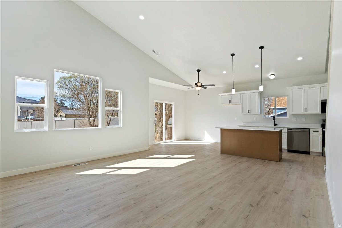 BELLO CORNER - Residential