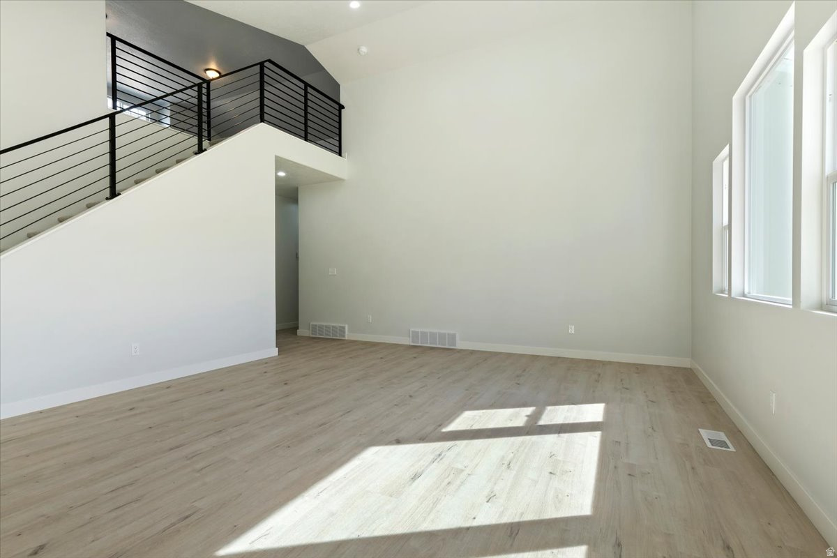 BELLO CORNER - Residential