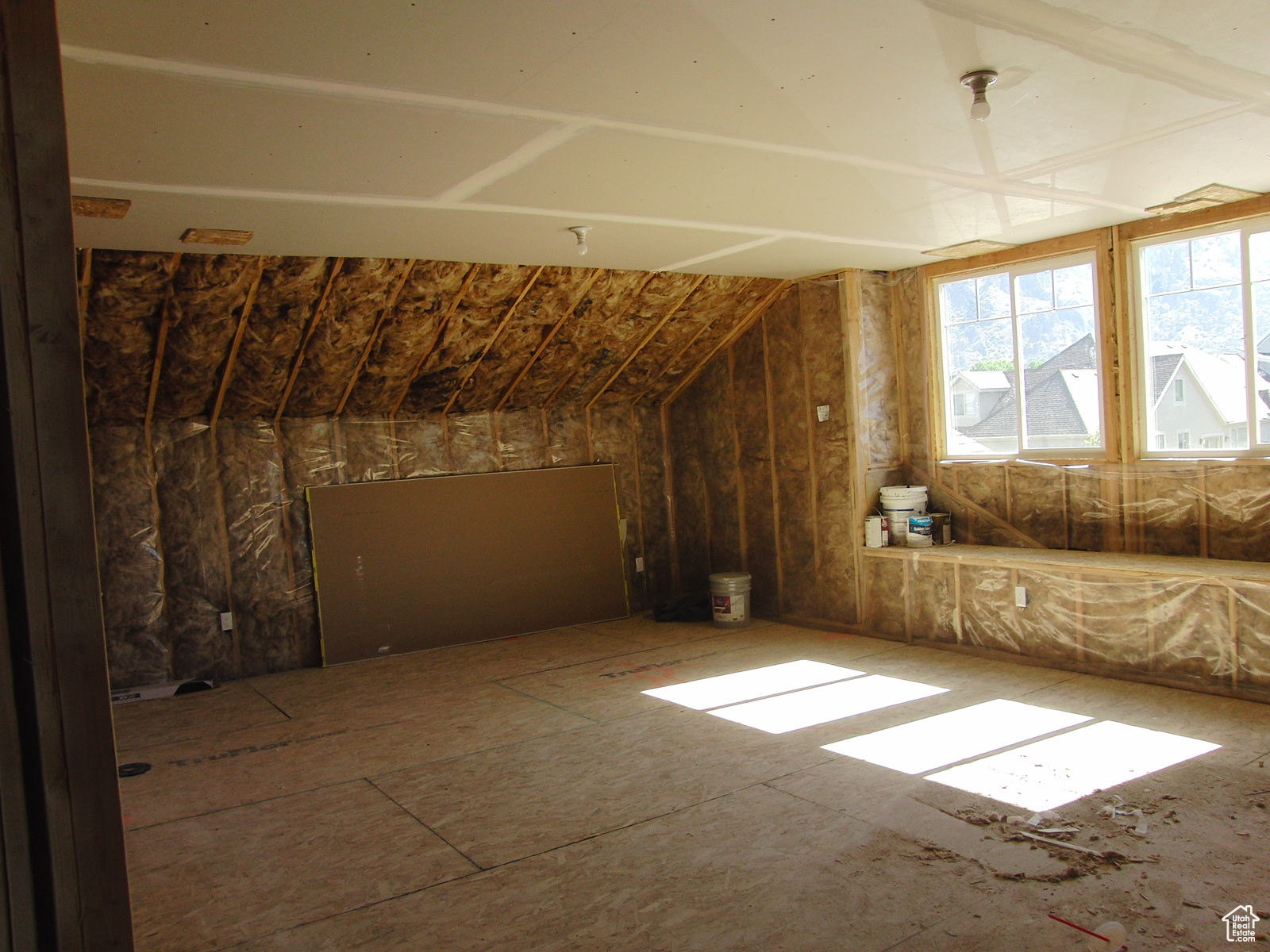 BELLO CORNER - Residential