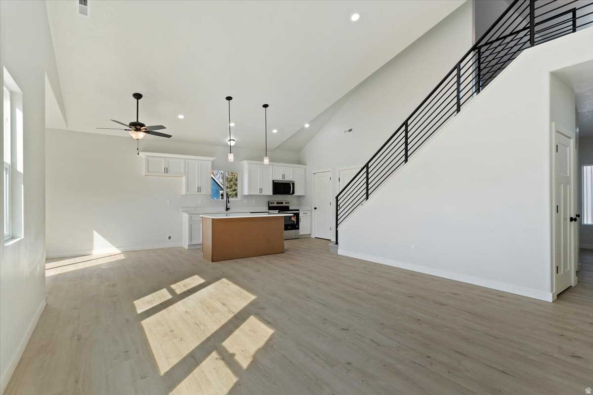 BELLO CORNER - Residential