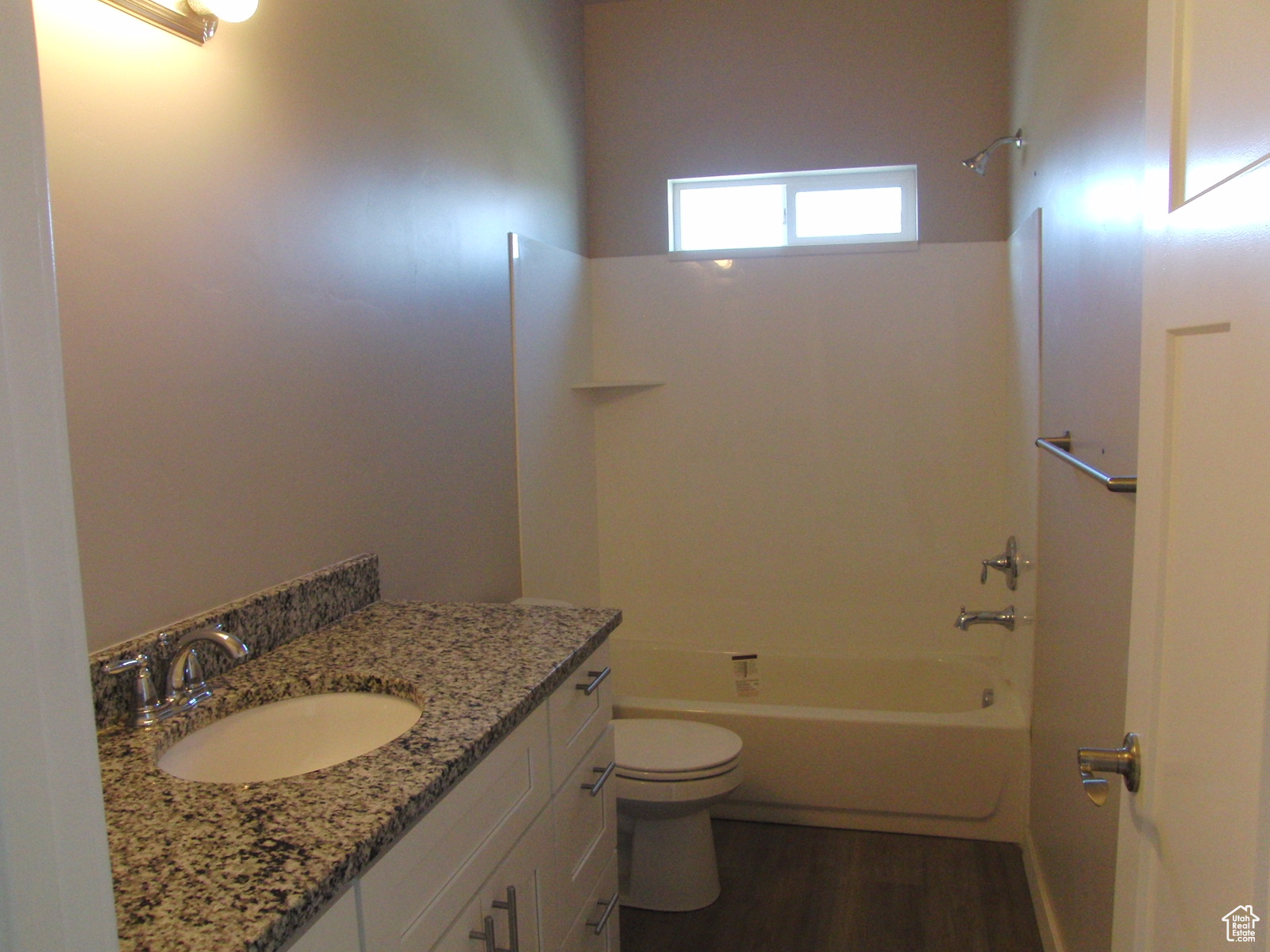 BELLO CORNER - Residential