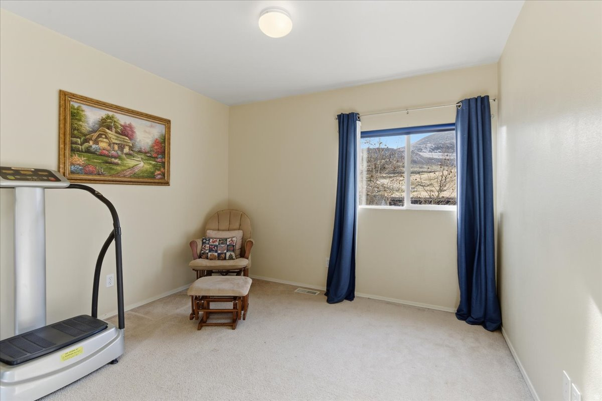 MEADOWS - Residential