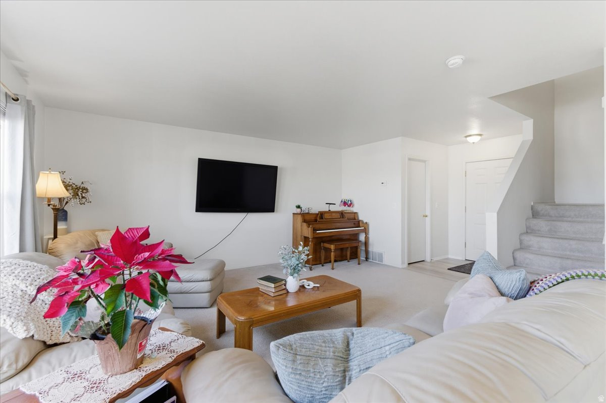 MEADOWS - Residential