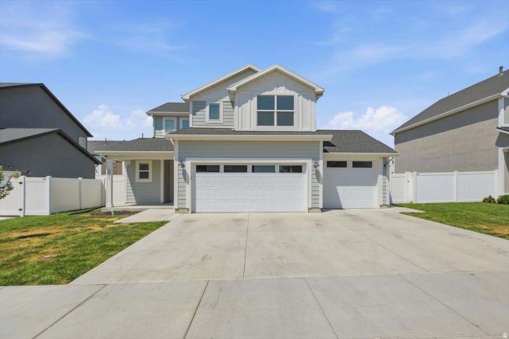 Photo of 211 E 520 N, Providence, UT 84332 (MLS # 2175461)