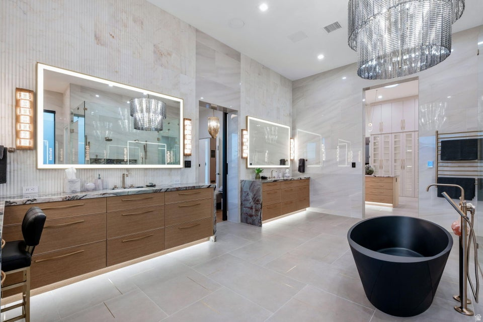 STONE CLIFF 18 AMD & EXT - Residential