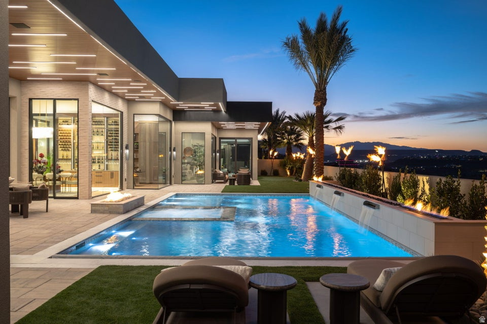 STONE CLIFF 18 AMD & EXT - Residential