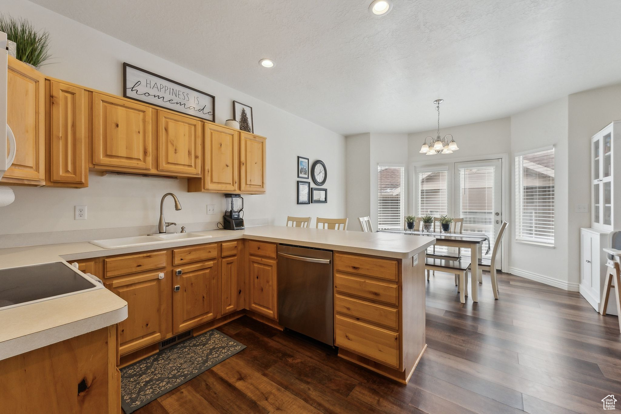 671 S Clearwater Falls Dr, Layton, Utah image 10