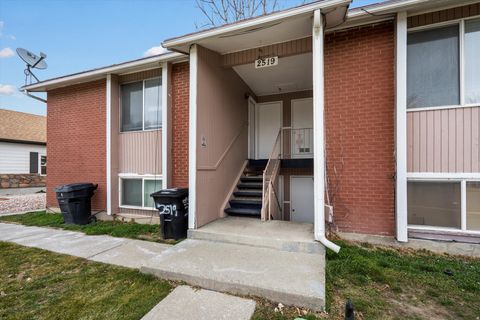 Tiny photo for 2519 S PARKCREST DR, West Valley City, UT 84119 (MLS # 2139415)