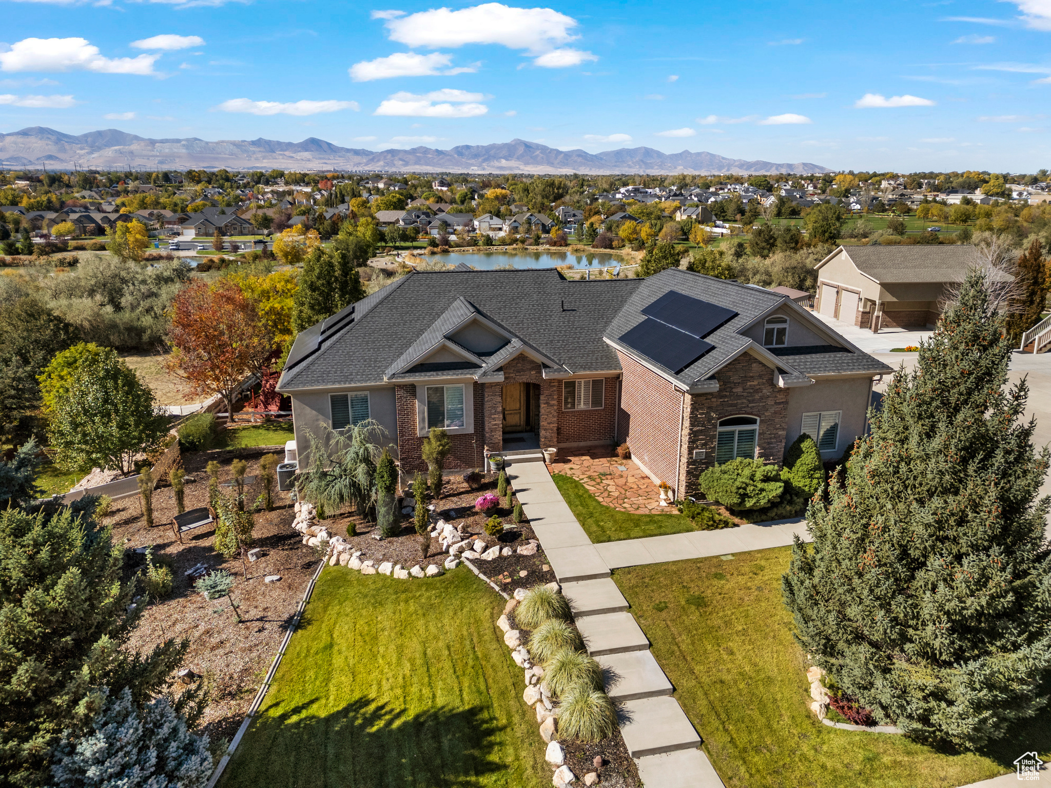 11272 S Berg Hollow Ln, South Jordan, Utah image 2