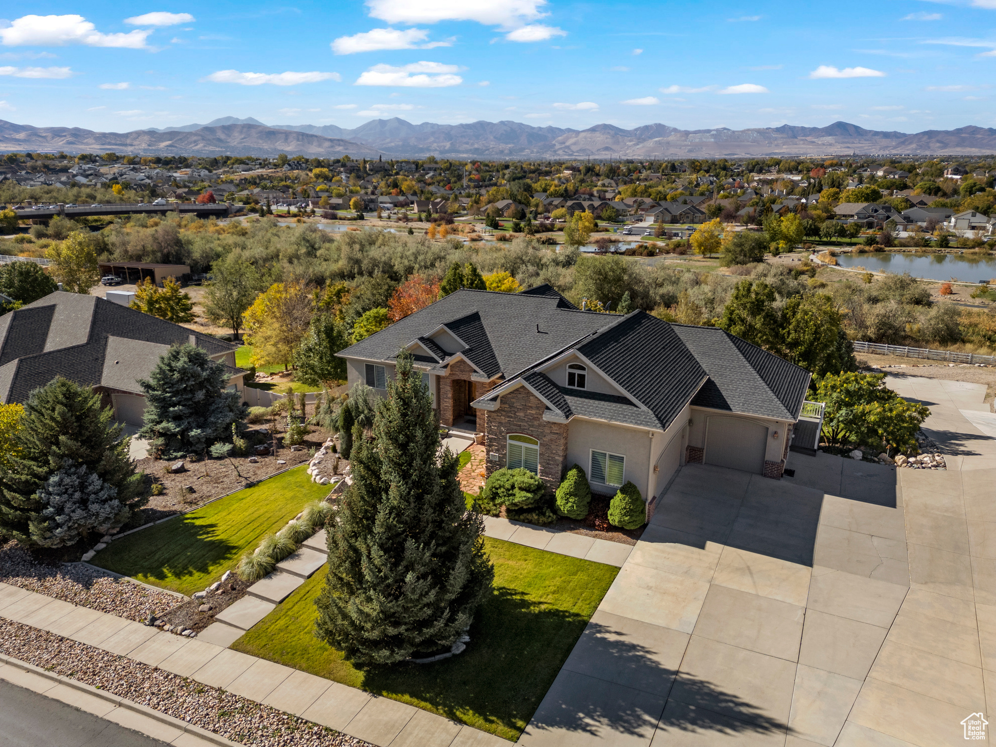 11272 S Berg Hollow Ln, South Jordan, Utah image 3