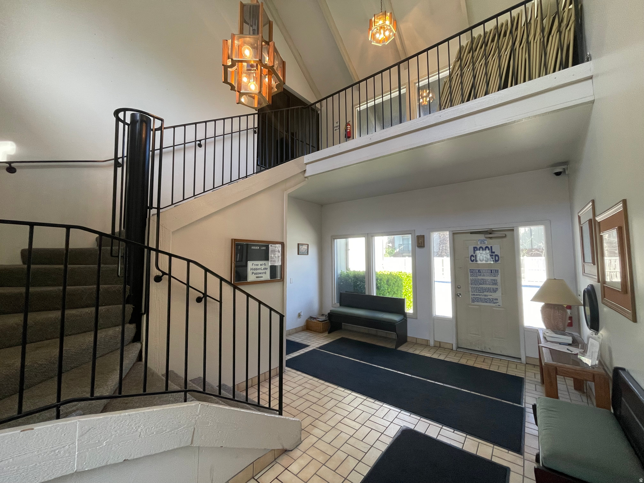 HIDDEN LAKE - Residential