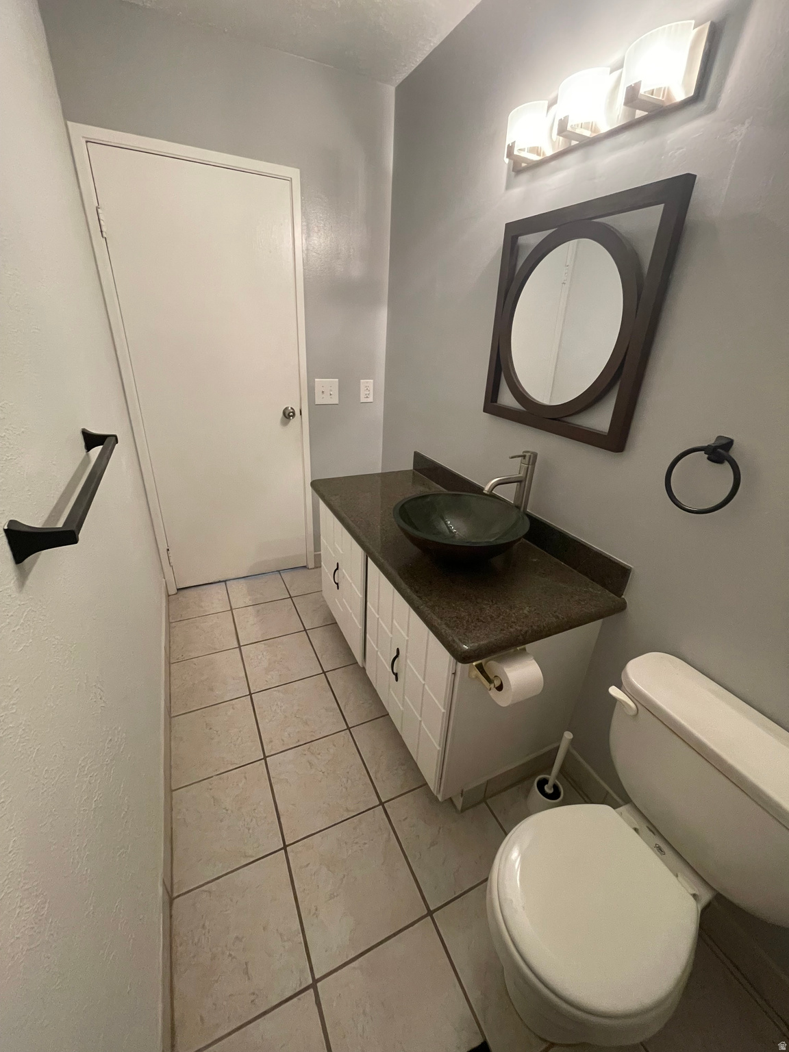 HIDDEN LAKE - Residential