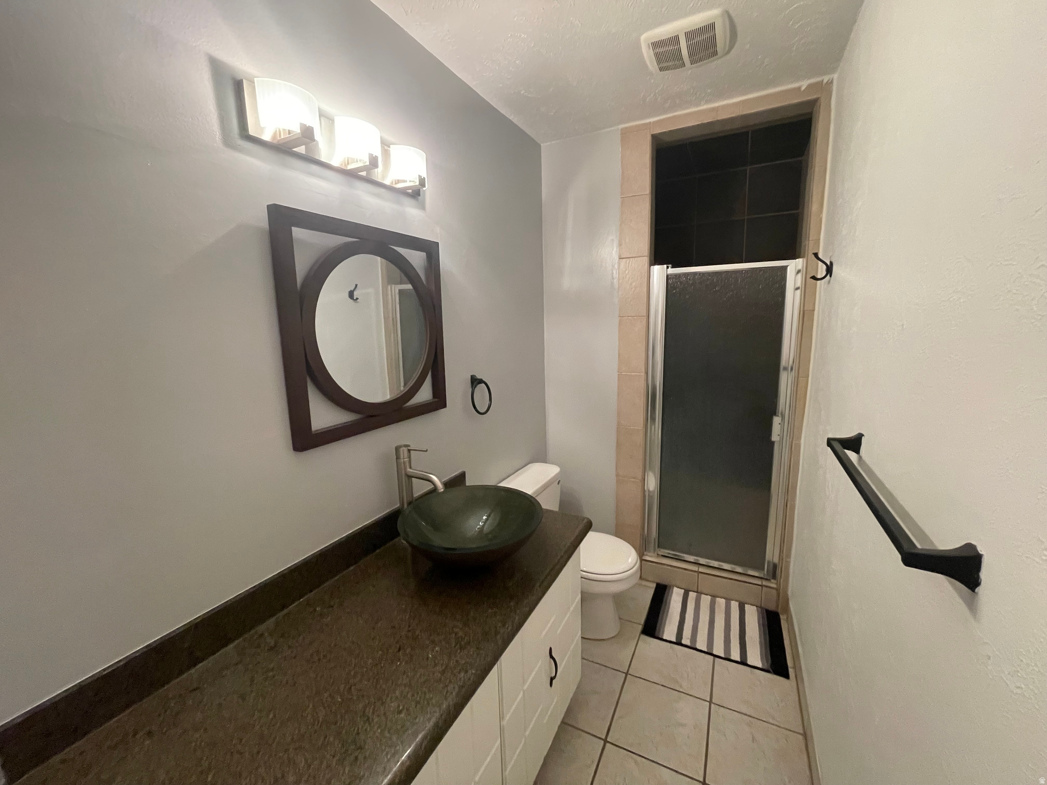 HIDDEN LAKE - Residential