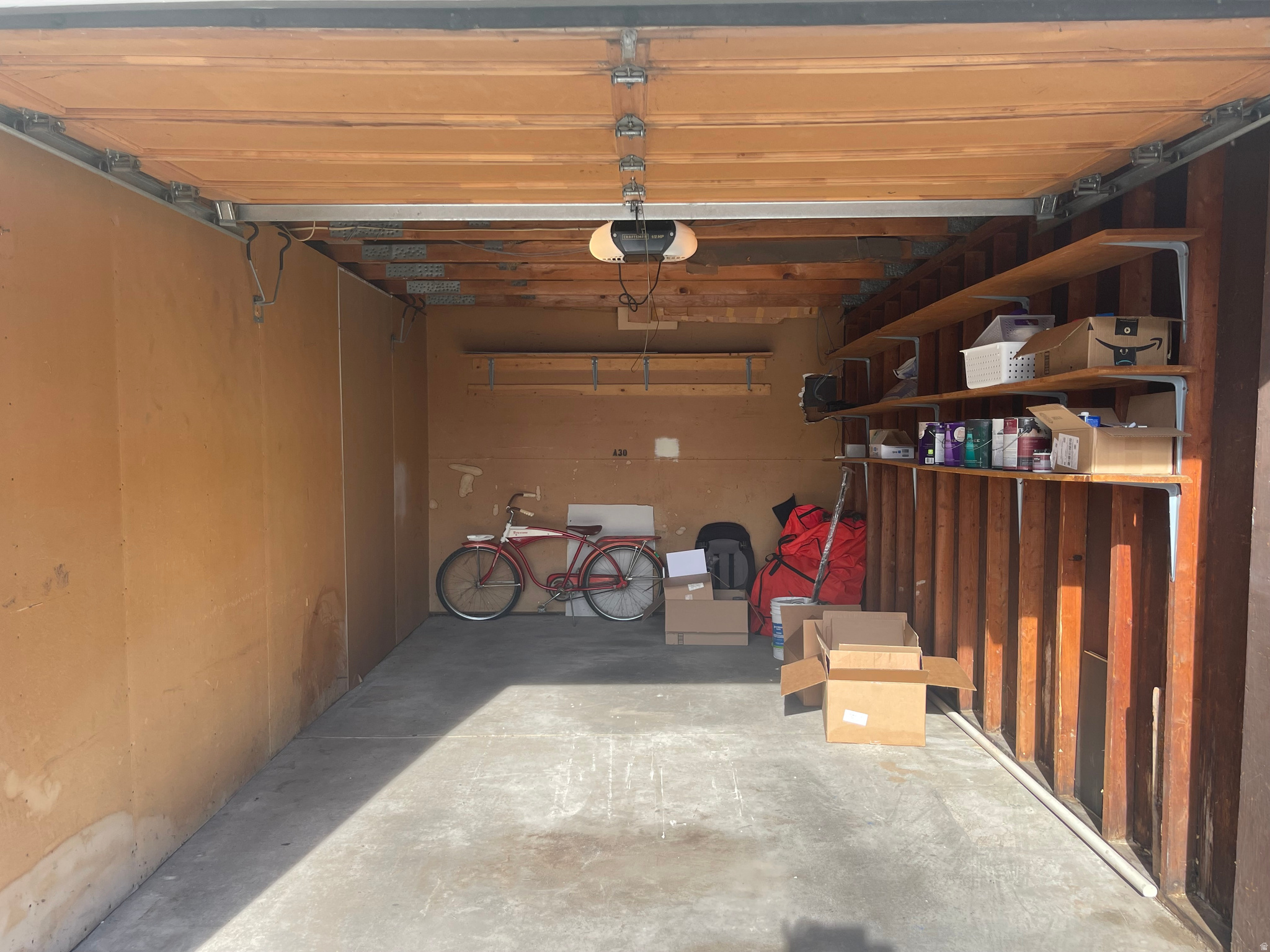 HIDDEN LAKE - Residential