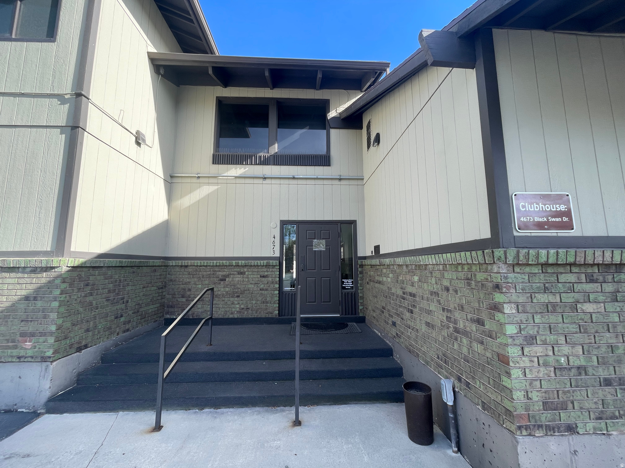 HIDDEN LAKE - Residential