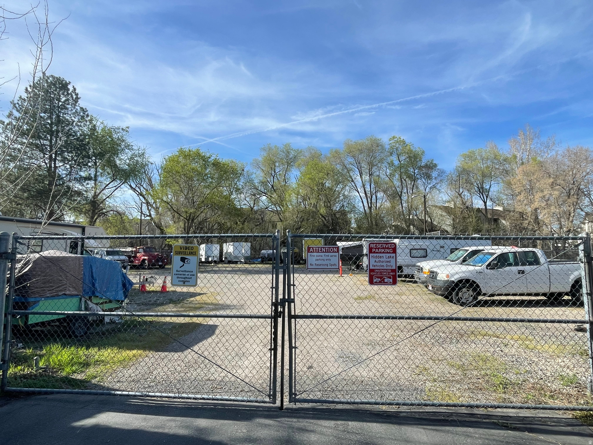 HIDDEN LAKE - Residential