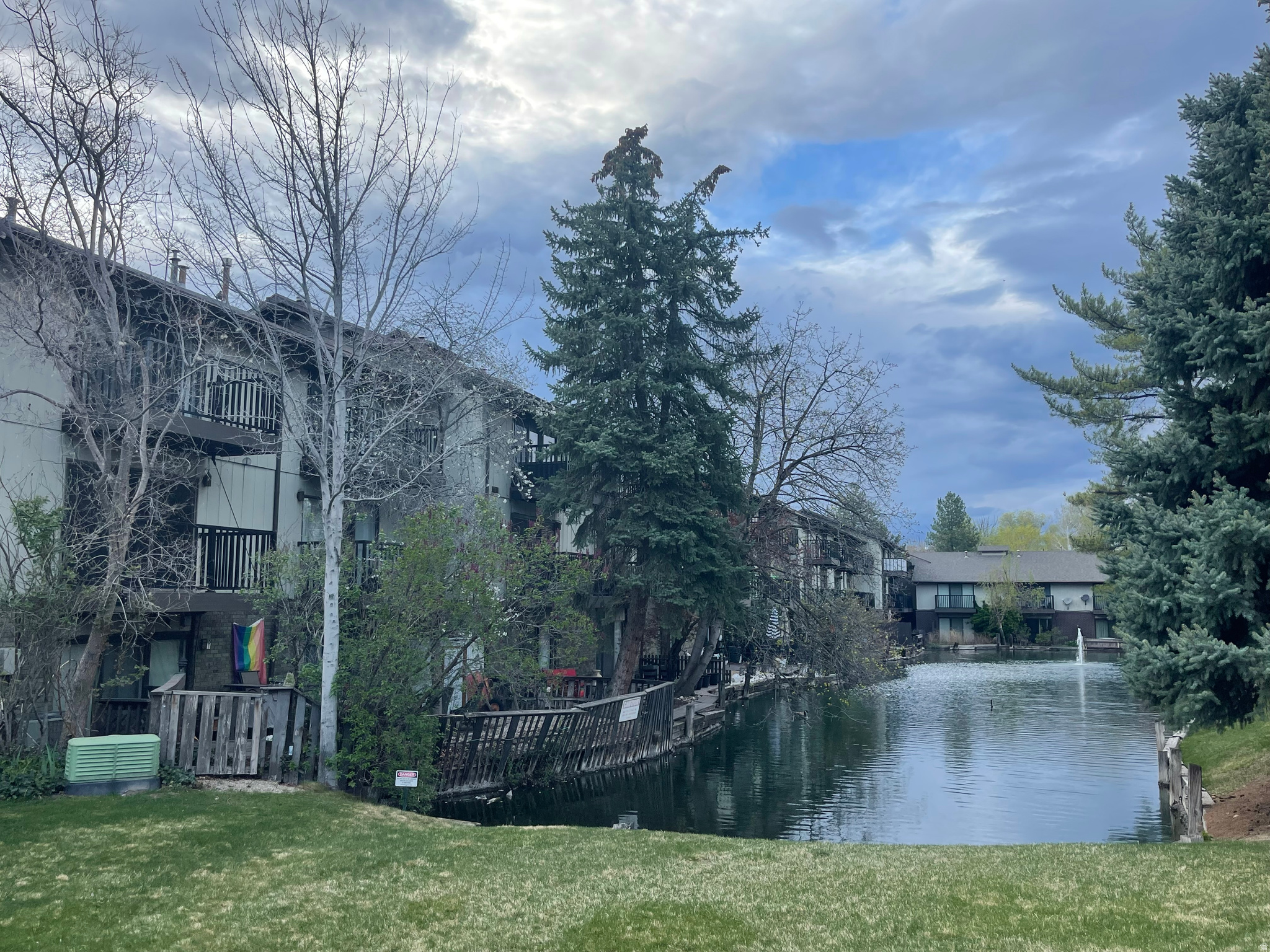 HIDDEN LAKE - Residential