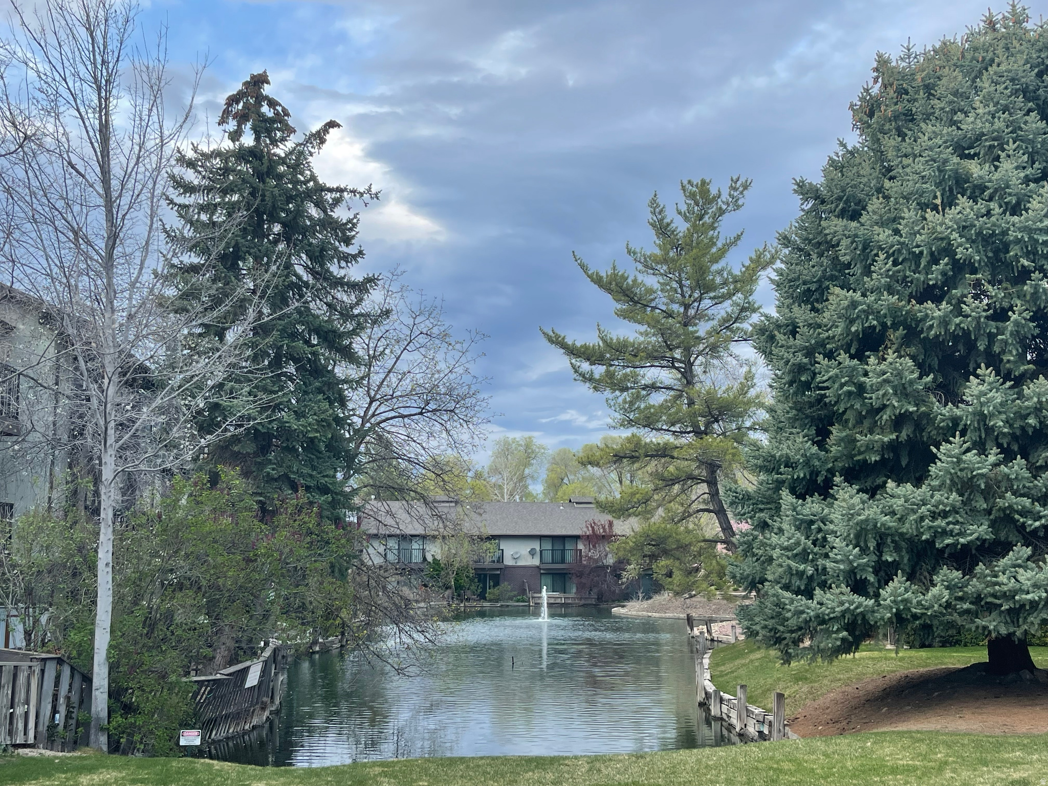 HIDDEN LAKE - Residential