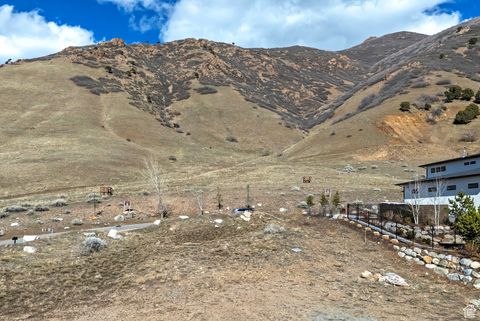 Tiny photo for 7054 S CITY VIEW DR #35, Cottonwood Heights, UT 84121 (MLS # 2068645)