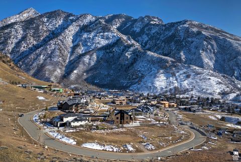 Tiny photo for 7054 S CITY VIEW DR #35, Cottonwood Heights, UT 84121 (MLS # 2068645)